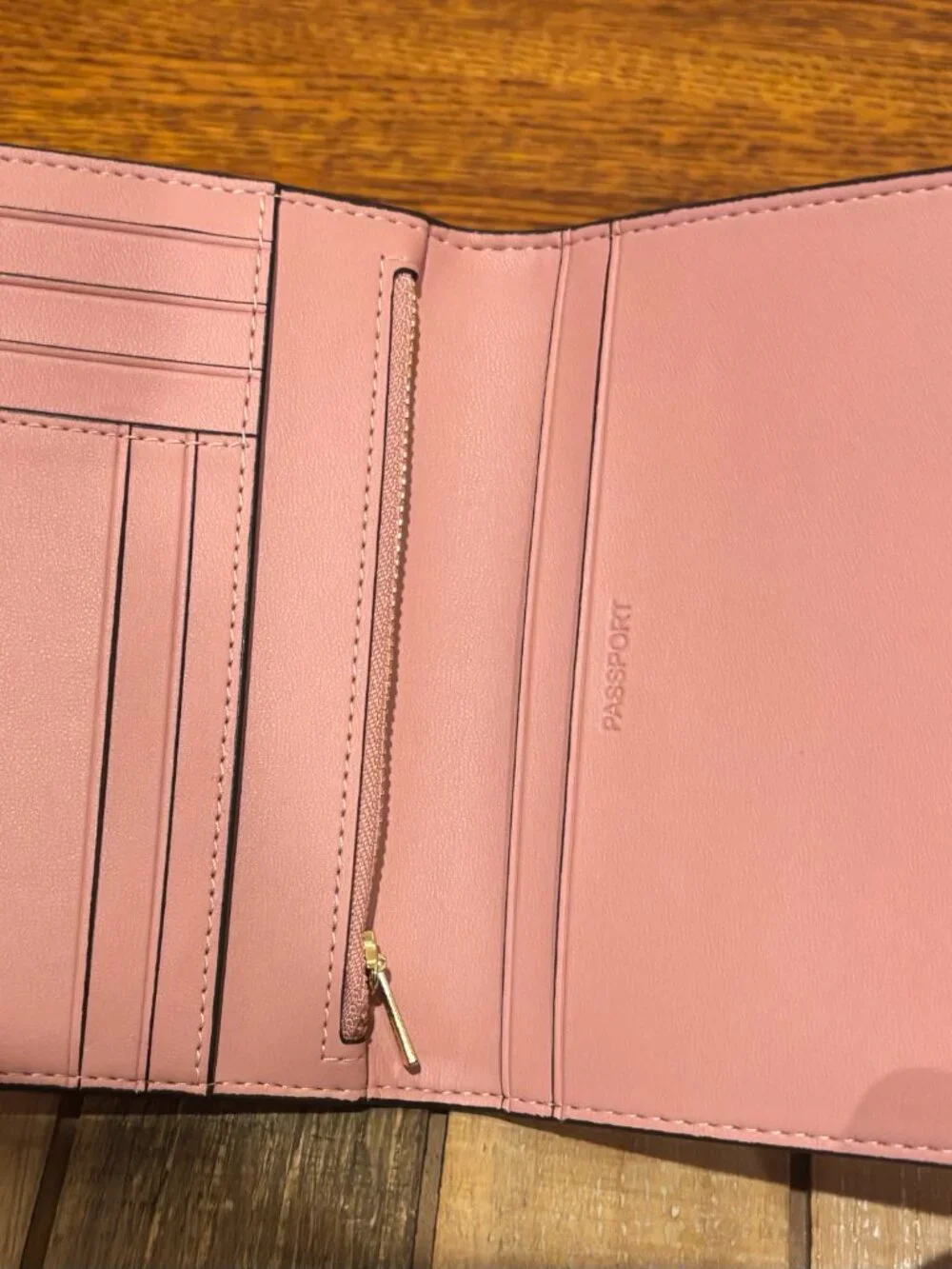 NWT 2026 Coach Passport Card Case in Signature Canvas | Powder Pink CW170 - Picture 6 of 6